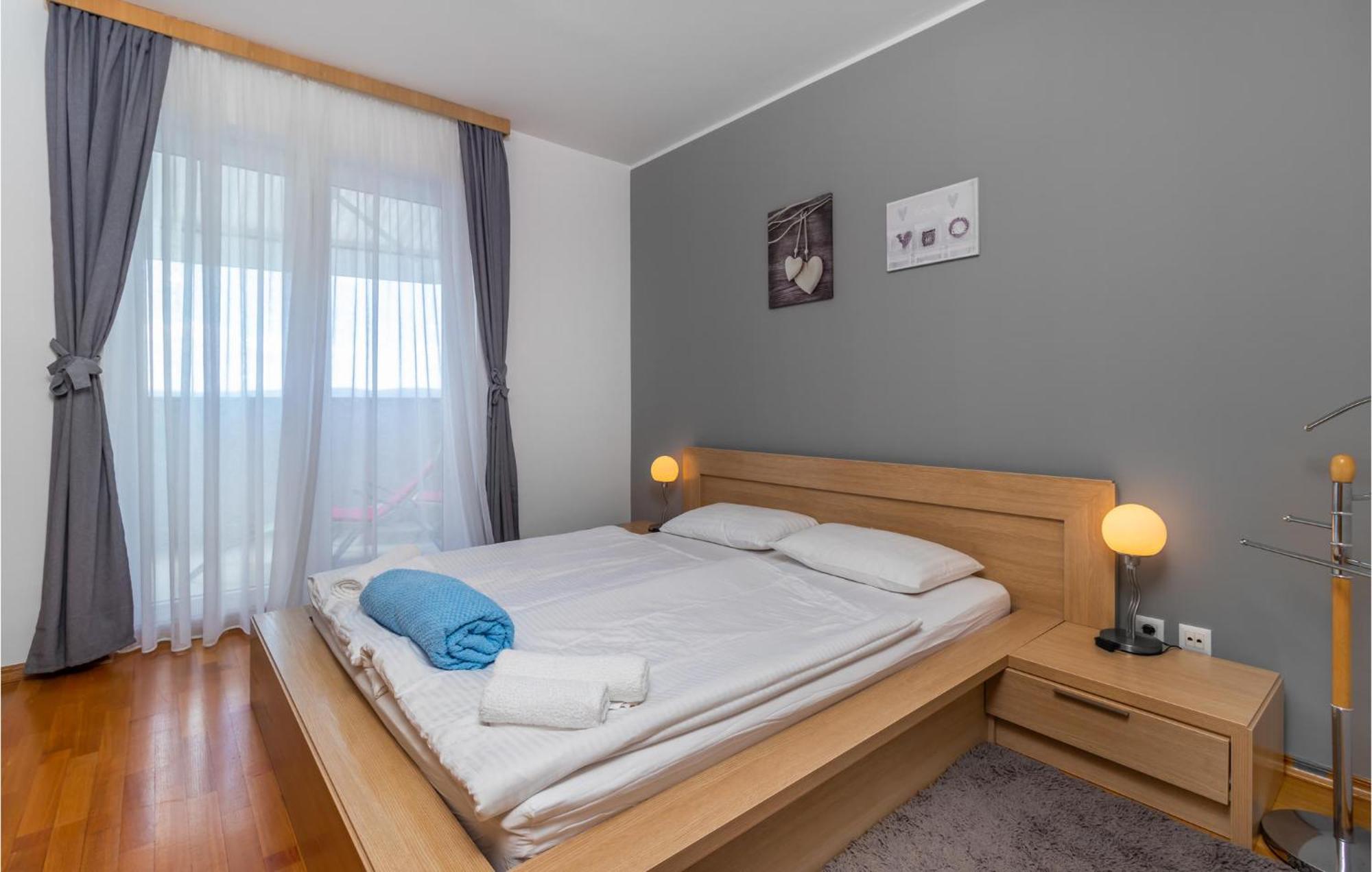 Lovely Apartment In Selce With House Sea View Zewnętrze zdjęcie