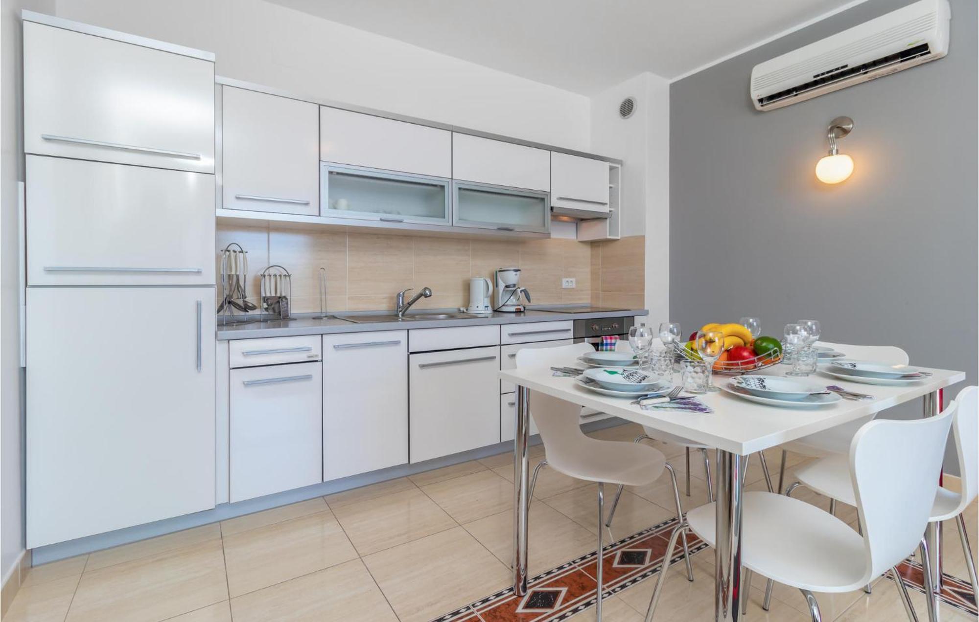 Lovely Apartment In Selce With House Sea View Zewnętrze zdjęcie